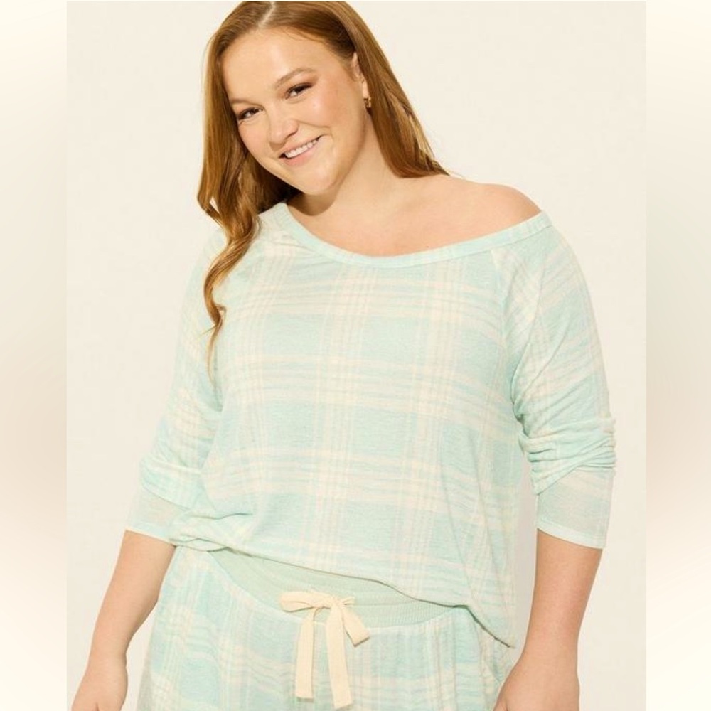 Torrid - Light Weight Hacci Off The Shoulder Lounge Tee